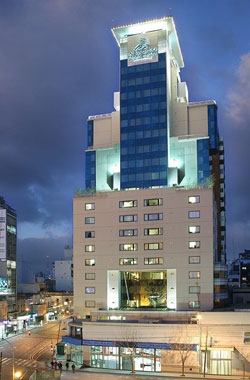 book Abasto Plaza Hotel