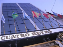 book Cuatro Reyes Hotel