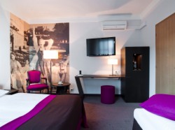 Theme Quadruple Room - Daily Rate - AirCon available