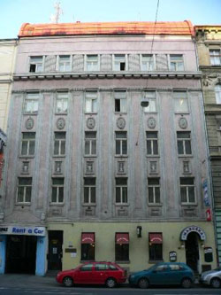 book Abe Hotel