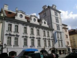 book Hotel Modra Ruze
