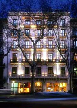 book Hotel Apsis Atrium Palace