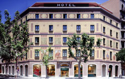 book Hotel Catalonia Berna