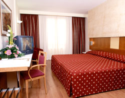 book Hotel Catalonia Suite