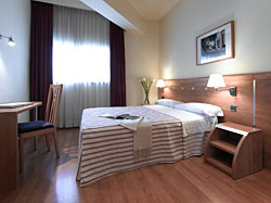 book Hotel Apsis Antibes