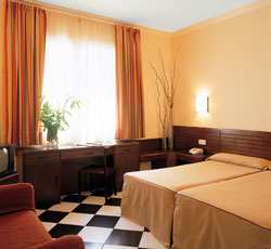 book Hotel Astoria