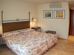 book Hotel Sant Jordi