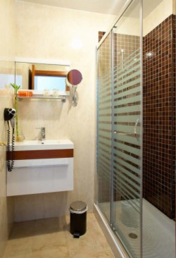 book Hostal Abril M�laga