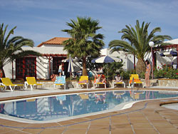 book Castillo Beach Apartamentos