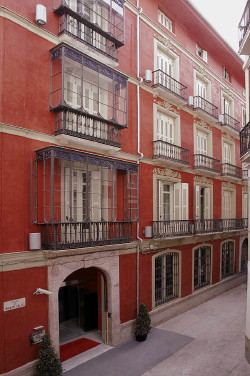 book Hotel Petit Palace Plaza