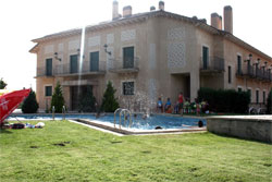 book Hotel Mirasierra