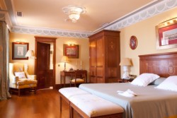 book Hotel Inglaterra Sevilla