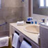 Hotel Moderno Madrid bathroom