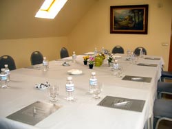 book Aparthotel Quo Gale�n