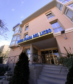 book A&H Hotel Plaza del Liceo
