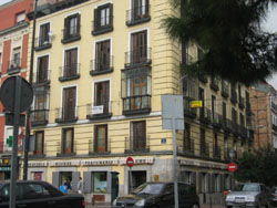 book Hostal Tudescos