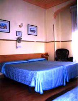 book Hostal Hispano America