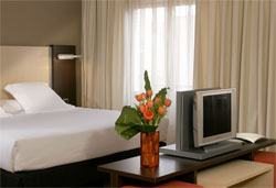 book Hotel Confortel Suites Madrid