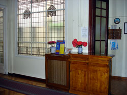 book Hostal Avenida