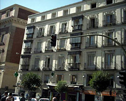 book Apartamento Barcelo Tribunal