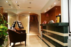 book Hotel Suites 33