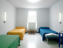 book Hostal Welcome