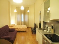 book Apartamentos H2 Gran Via