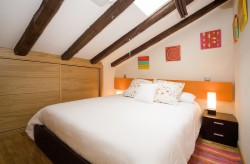 book Apartamentos La Latina