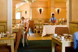 book Lansdowne Hotel