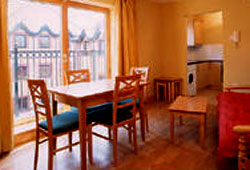 Shaw Court Apartments photo 2