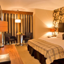 book Greenhills Hotel and Leisure Centre 