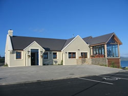 book Waters Edge Hotel