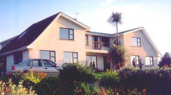 book Hazelbrook Farmhouse