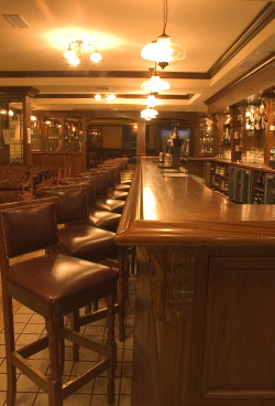 book Hotel Newport