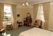 book Londonderry Arms Hotel