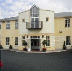 book Seven Oaks Hotel