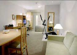 book South Court Hotel & Suites