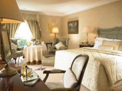book Hayfield Manor