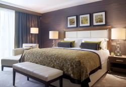 book Kingsley Hotel