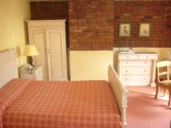 book Walsh's Hotel