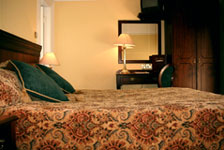 book Riverbank House Hotel
