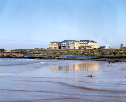 Armada Hotel - Stay Sunday, Get Monday night for FREE