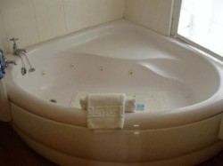 Eliza Lodge photo 10