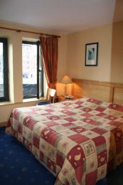 Eliza Lodge photo 11