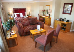 book Bracken Court Hotel