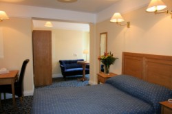Waltons Hotel photo 4