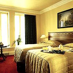 book Kilkenny Hibernian Hotel