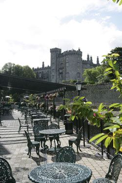 book Kilkenny River Court Hotel