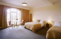 book Woodlands Hotel