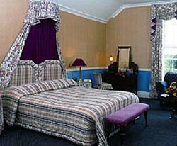 book Waterford Manor Hotel